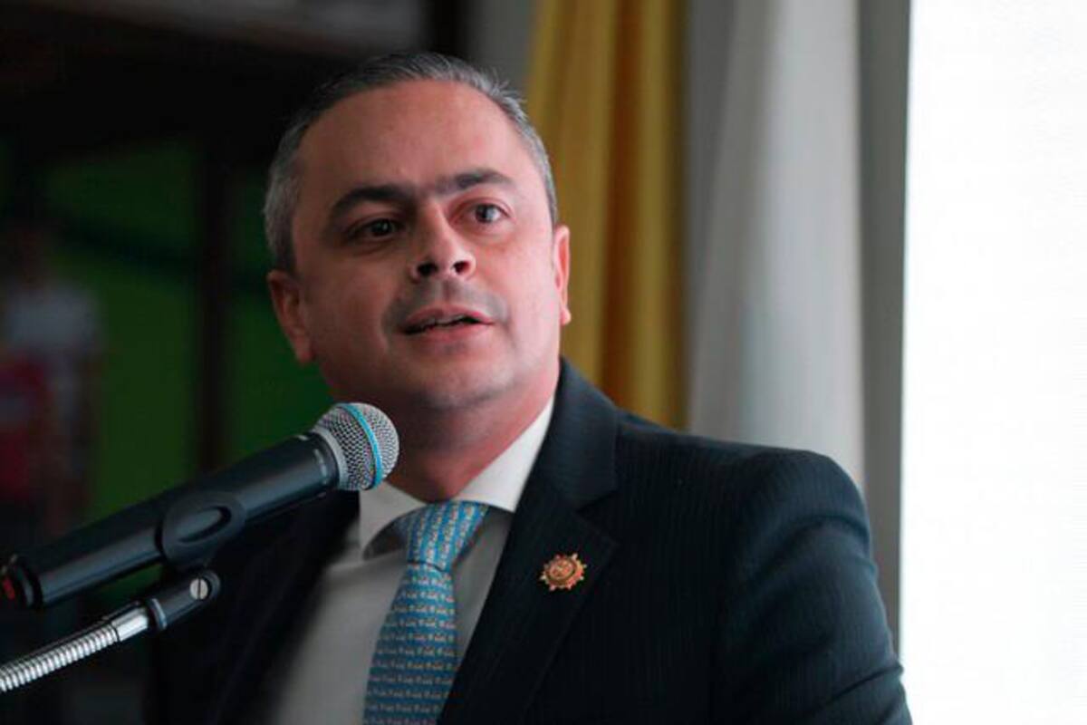 Así fue el duro consejo de gobierno con el alcalde (e) de Medellín