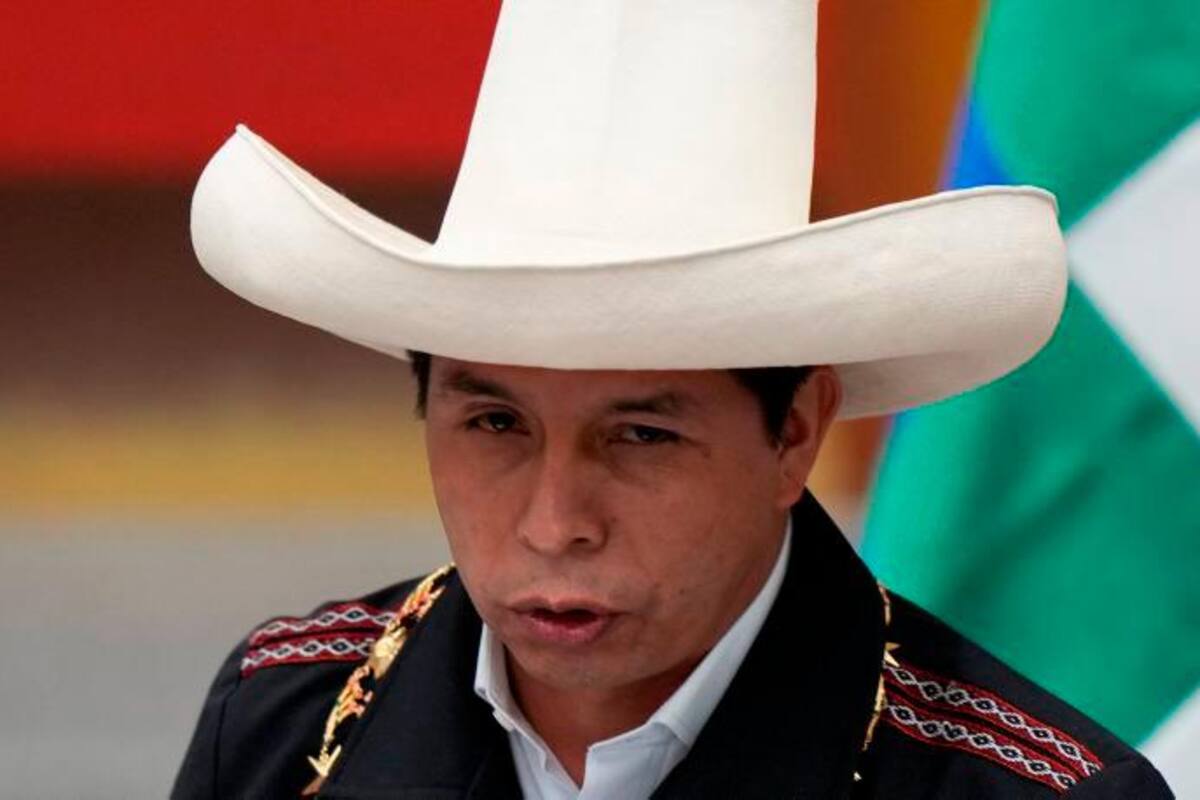 Perú: Castillo cambia alto mando policial tras allanamiento al Palacio