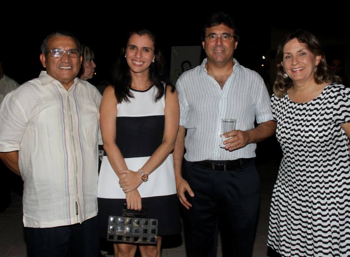 Álvaro Cubas, Paola Amar, Carlos Gedeón y Rosario Piñe-res.