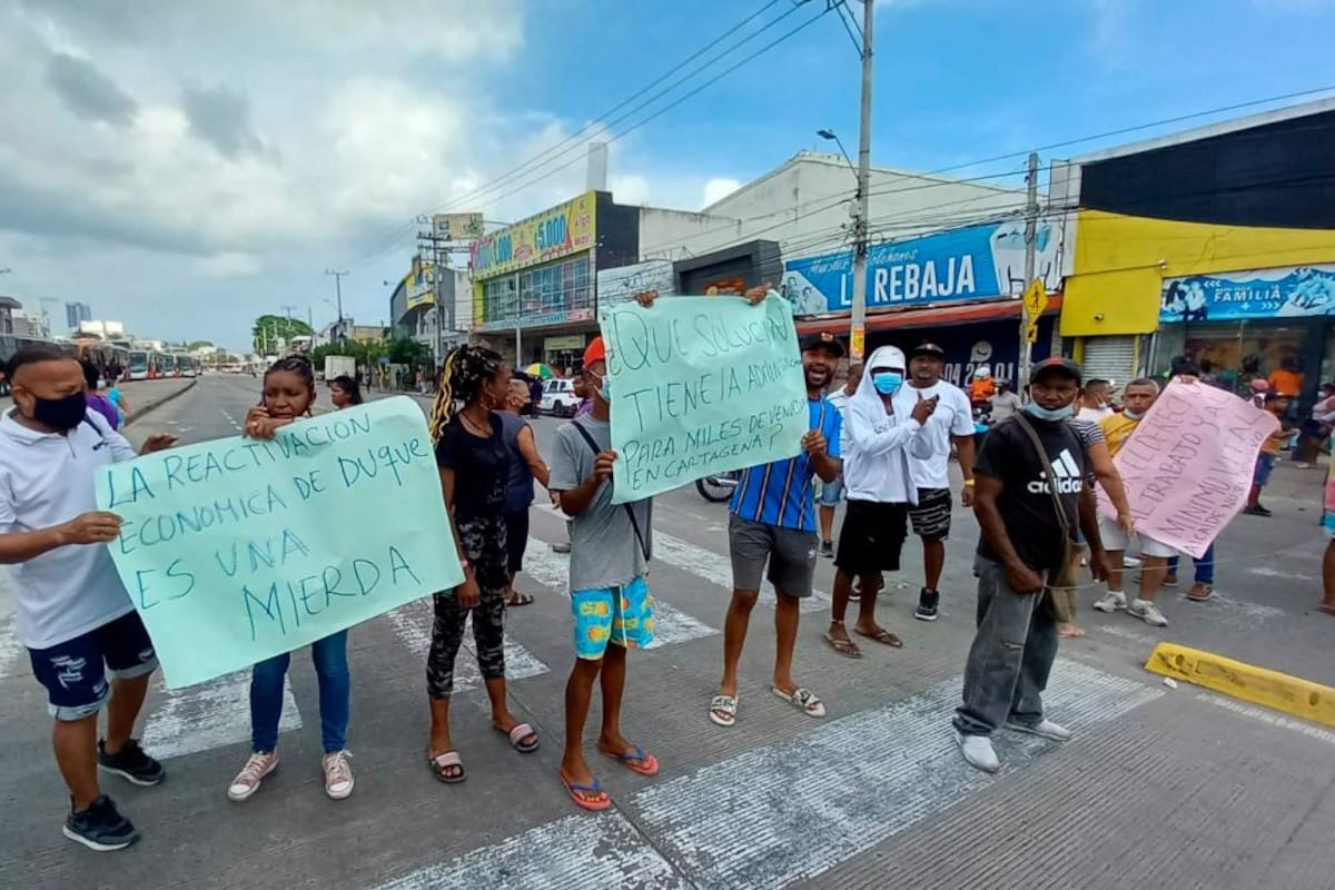 Vendedores informales en Bazurto piden que “los dejen trabajar”