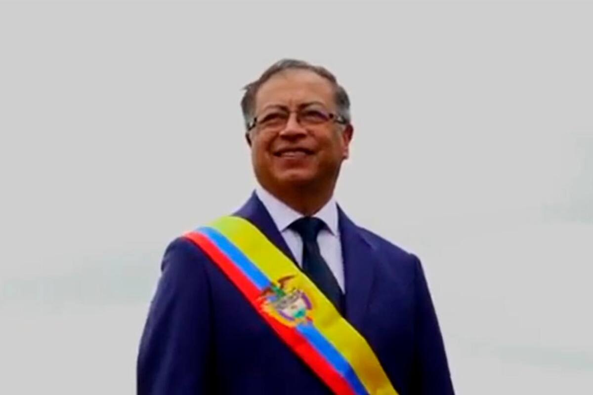 ¿Cuál sería el significado de la espada de Bolívar en la posesión de Petro?