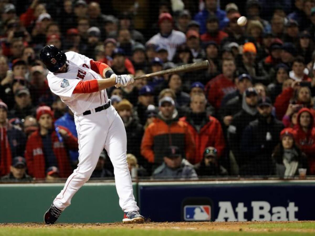 J.D. Martínez se mantendrá en la titular de las Medias Rojas. AP David J. Phillip