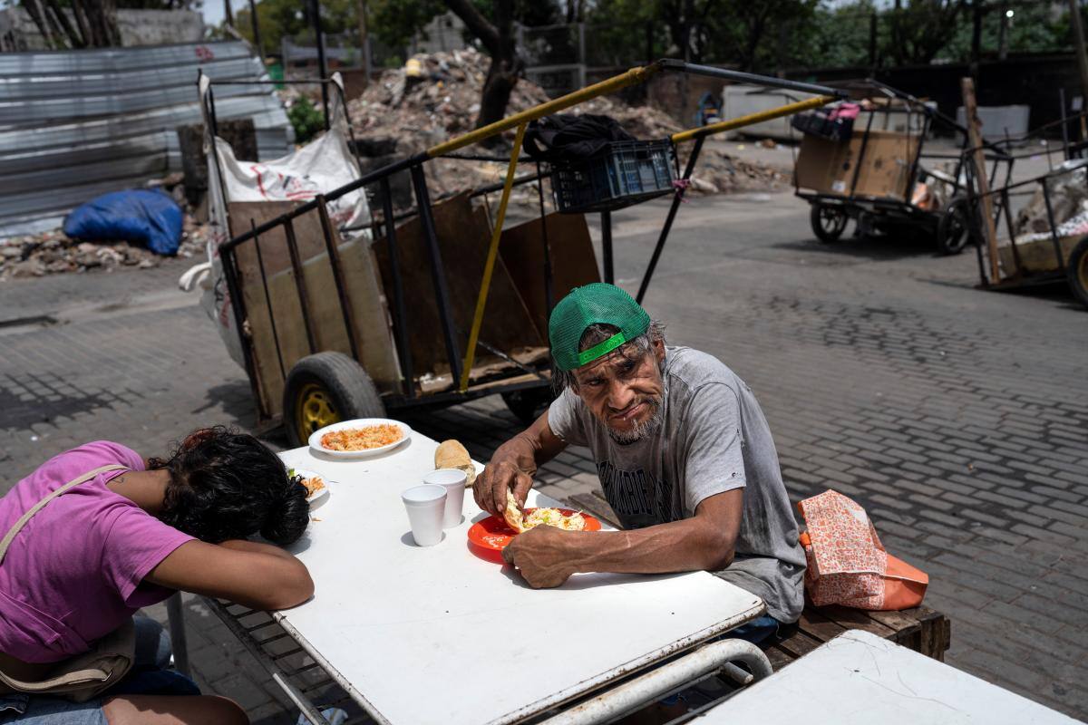 Gobierno Milei amenaza con retirar ayudas a quienes salgan a protestar