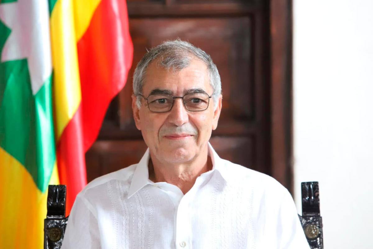 “Se están violando derechos”: Distrito sobre sanción al alcalde Dau