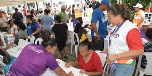 Gobierno al Barrio superó las 1.200 atenciones en el barrrio El Paraguay