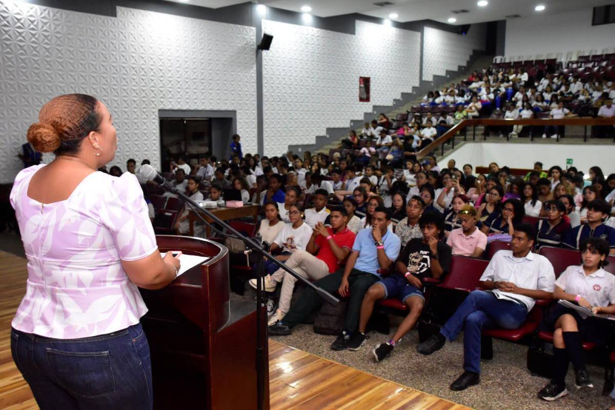 ¡A prevenir embarazos en adolescentes! Así es la campaña con los estudiantes