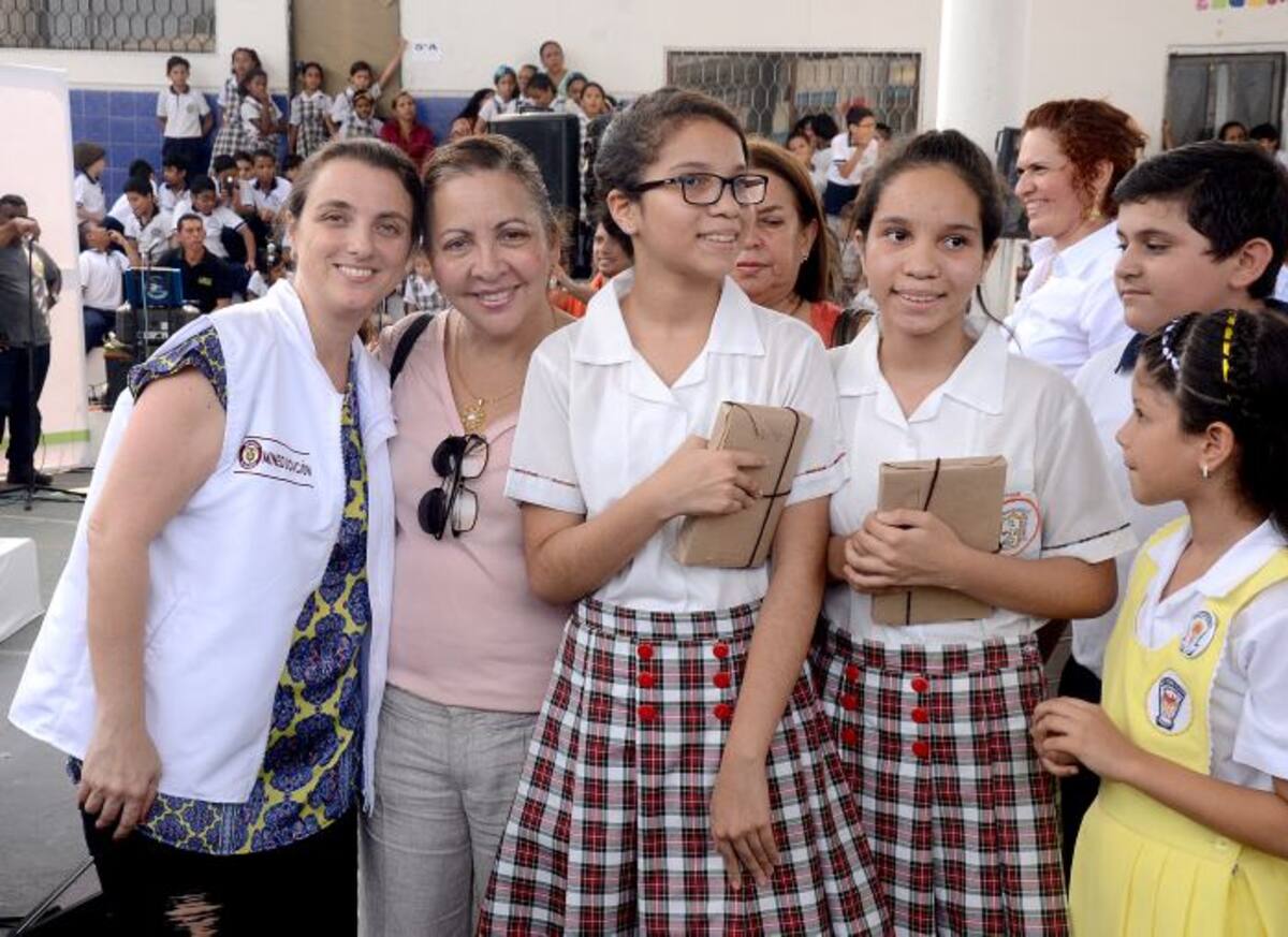 La secretaria de Educación aseguró que “esto demuestra, una vez más, que la calidad educativa en Barranquilla es superior, que estamos trabajando fuerte para eso y que el trabajo en equipo sigue dando resultados”. Juan Manuel Cantillo