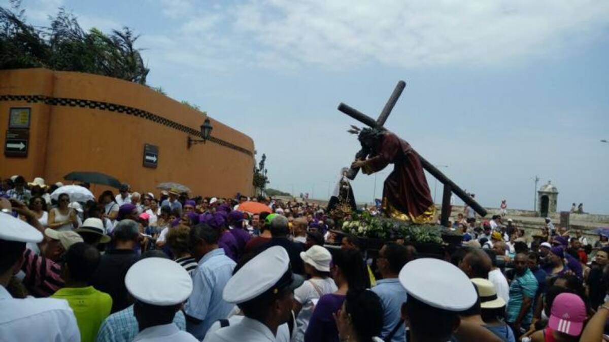 //Oscar Díaz Acosta.