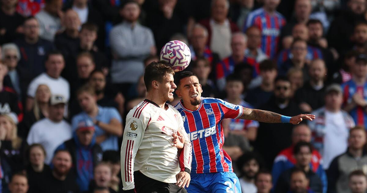 Video: Daniel Muñoz Injured Playing for Crystal Palace
