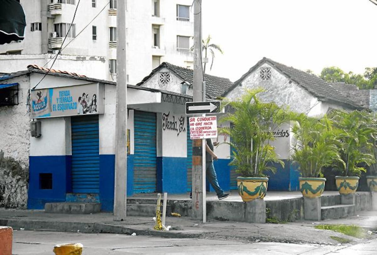Ante le arremetida de pandilleros el jueves pasado, cerraron sus puertas todos los negocios de la Cuarta Avenida y de sus vías confluentes.