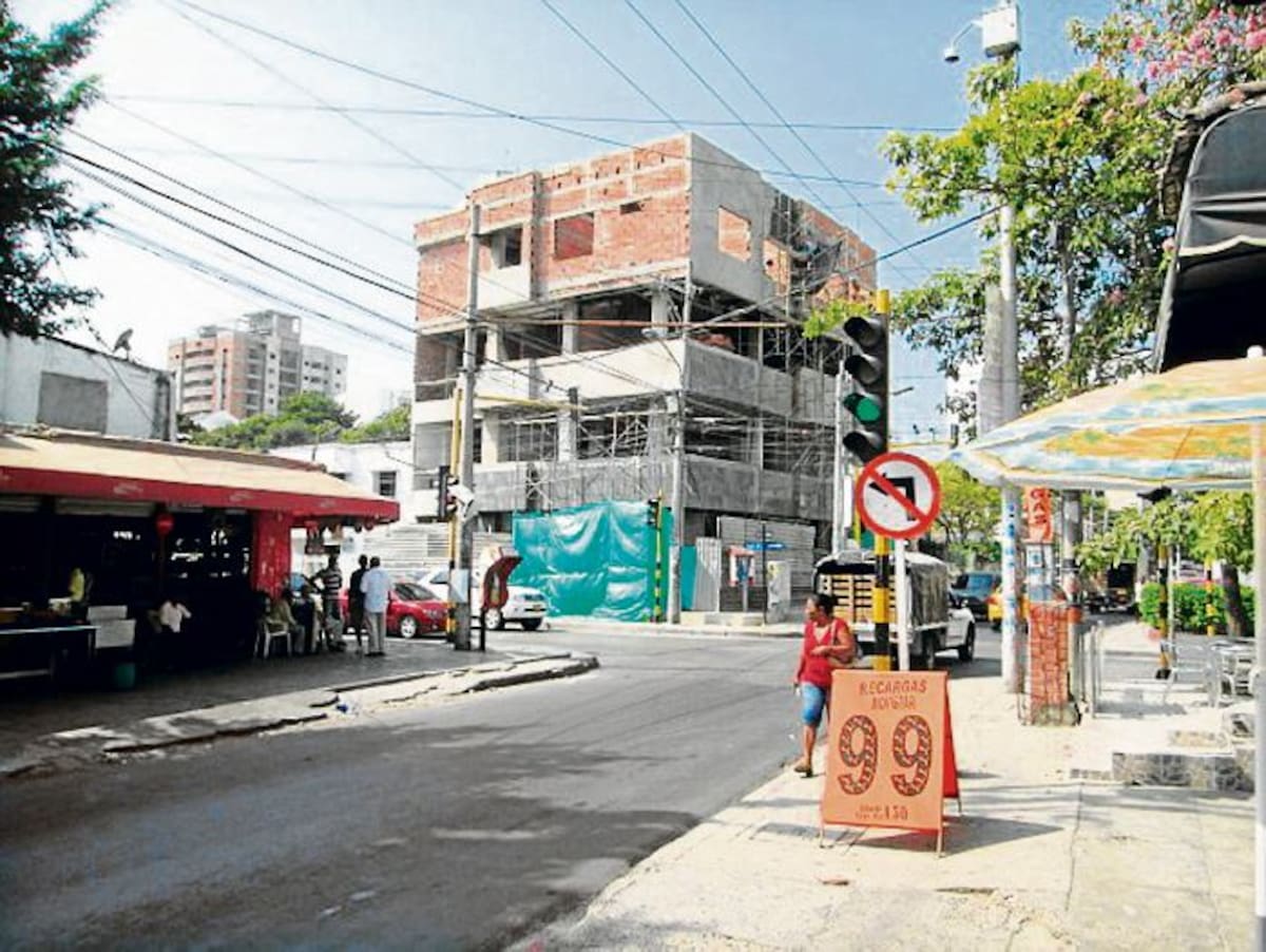 El concurrido cruce vial de El Trébol se convirtió en el sector más inseguro de Manga.