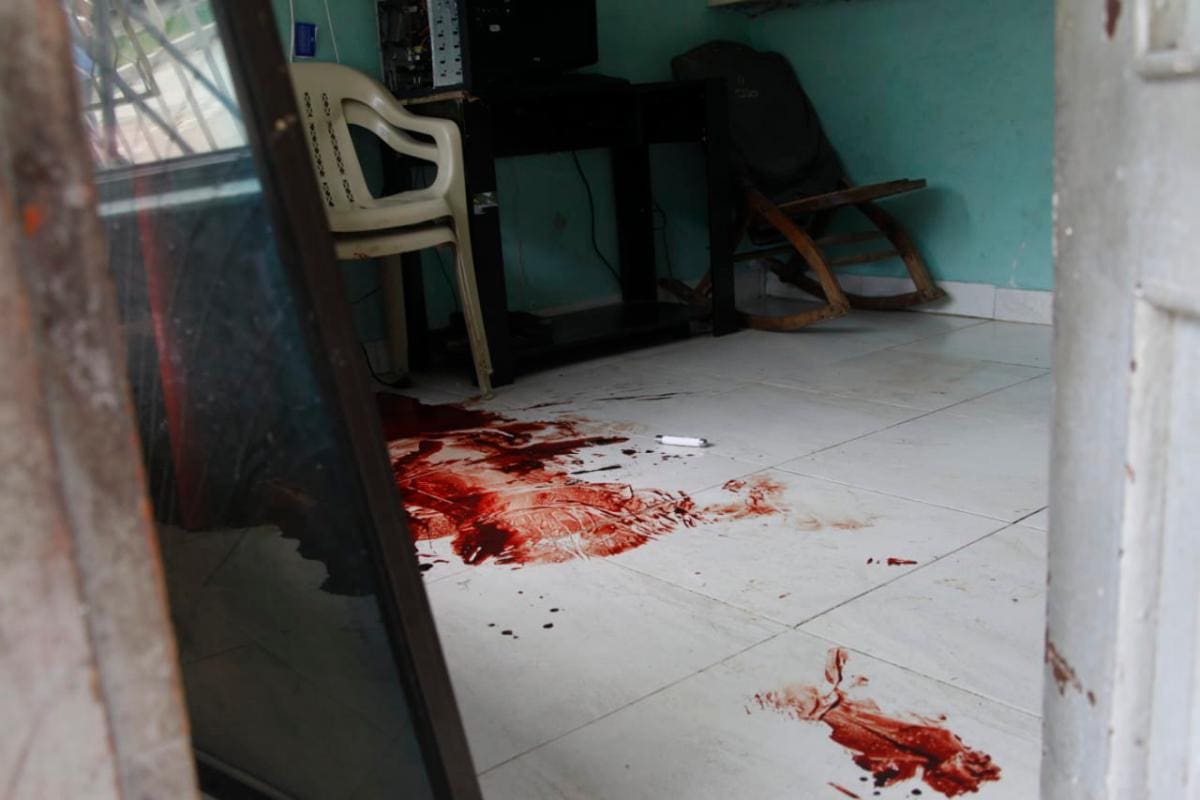 En Villa Andrea, cerca de Los Campanos, fue asesinado de 18 cuchilladas un extranjero.