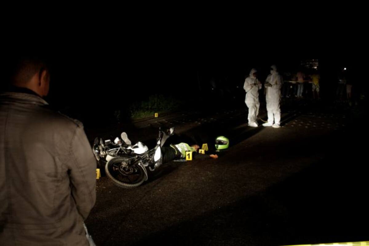 El subintendente Israel Pineda fue asesinado el viernes, a las 9:30 de la noche, en la entrada de Santa Rosa de Lima. Era el segundo al mando en la estación de la Policía en ese municipio.
