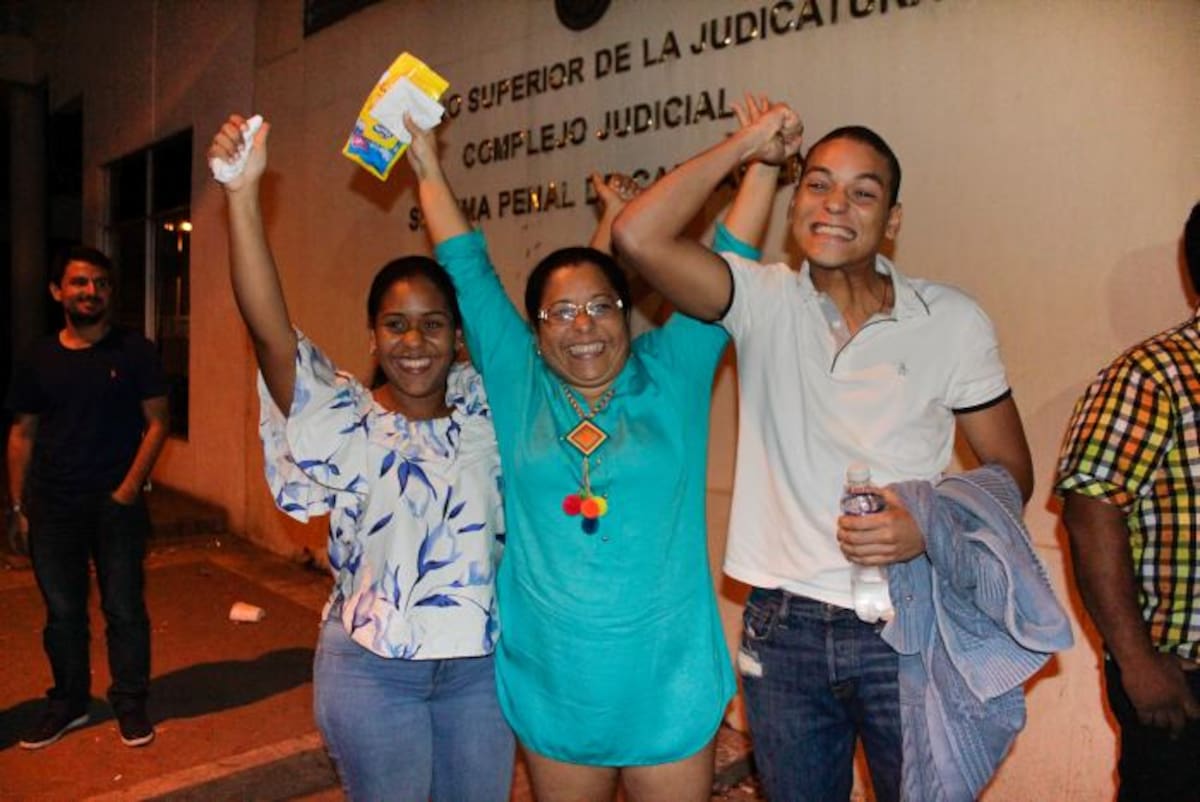 Flor Elena Pérez Gutiérrez, tesorera de la Fundación Prociencia; y sus hijos Iván Camilo y María Camila, quedaron libres de los cargos que los imputó la Fiscalía. Nayib Gaviria