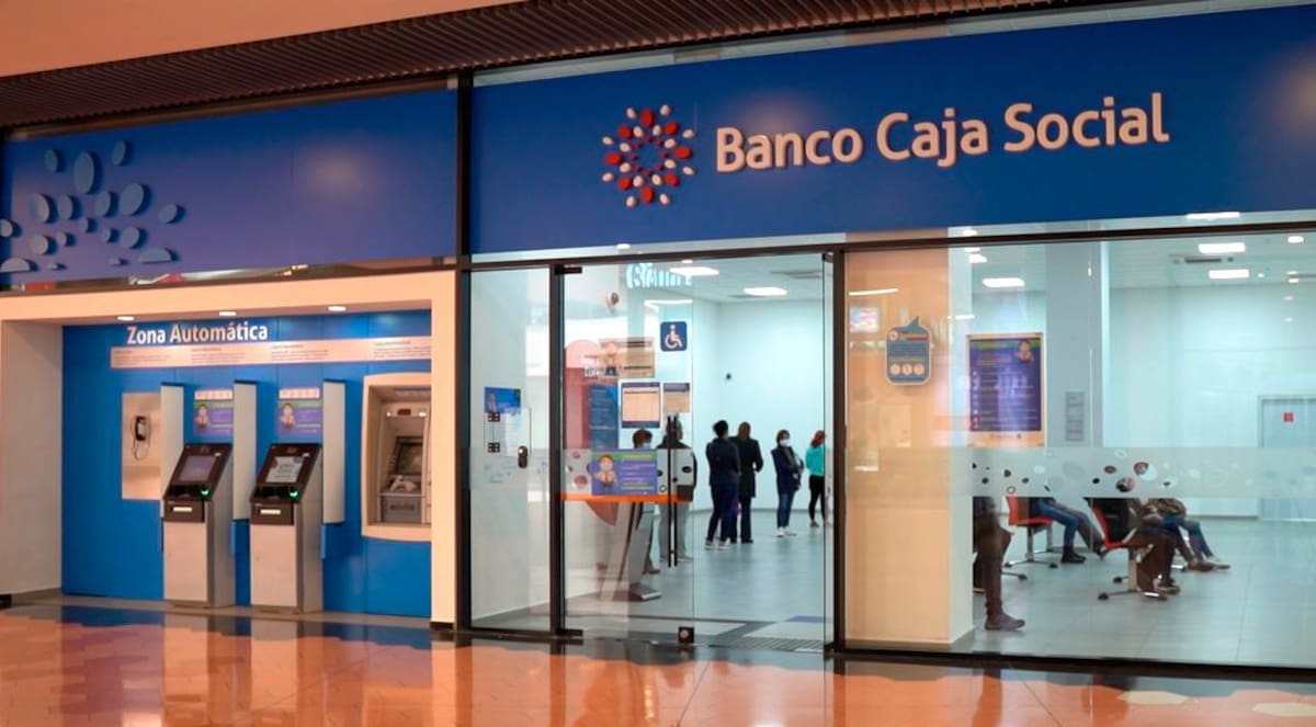 En 2023 , la entidad cerró con 237 oficinas y 8.800 puntos de servicio.