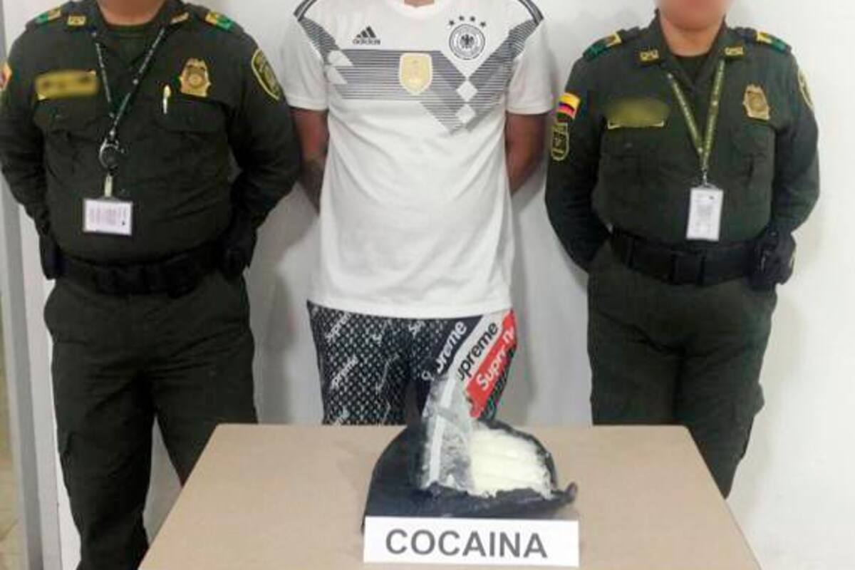 Se iba a Europa con más de un kilo de cocaína
