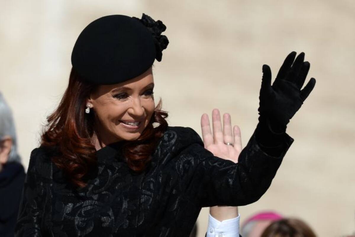 El mayor logro de los Kirchner es la ampliación de derechos y la inclusión social, teniendo en cuenta el plan social de Asignación Universal por Hijo para casi cuatro millones de personas (10% de la población) al que se destinan unos 18.000 millones de pesos anuales (unos 3.500 millones de dólares). AFP FILIPPO MONTEFORTE