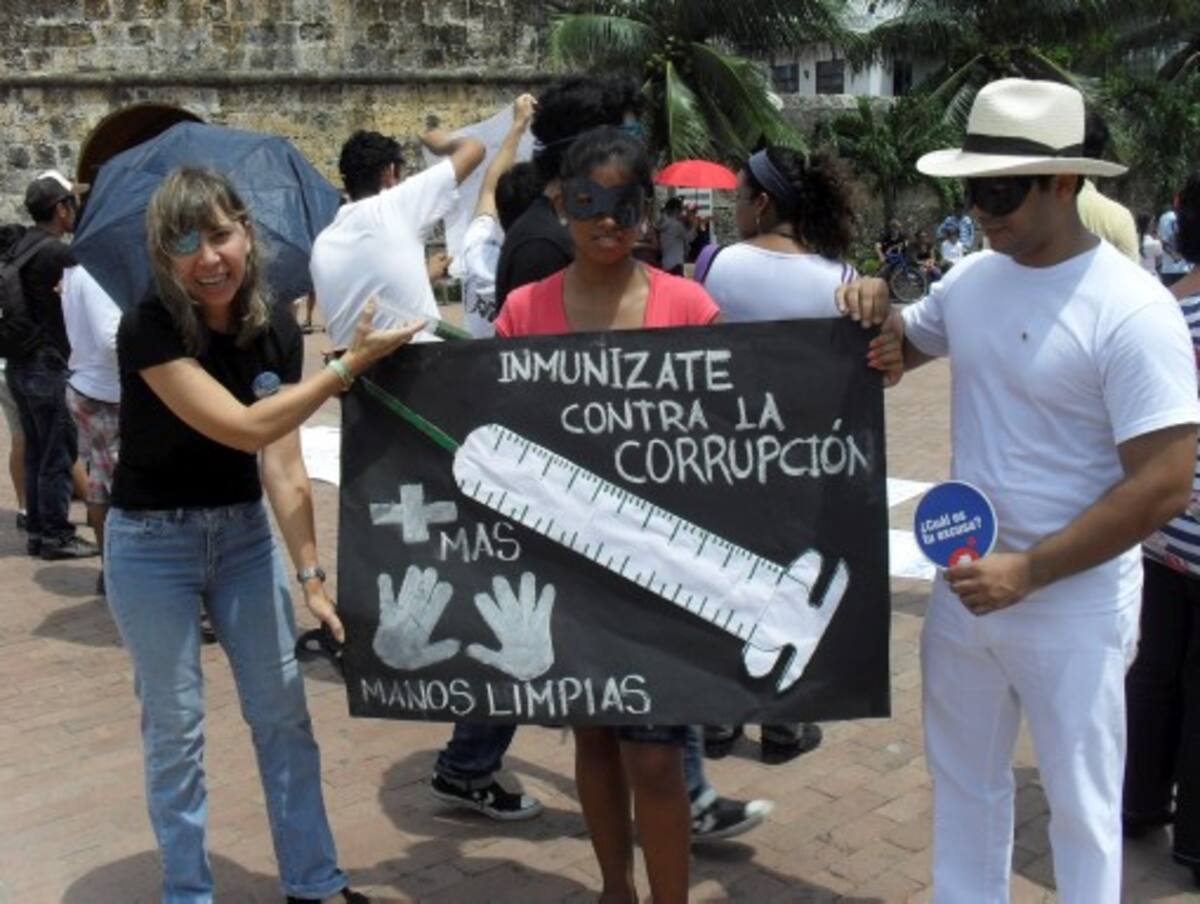 Roxana Segovia dice No a la corrupción. CORTESÍA