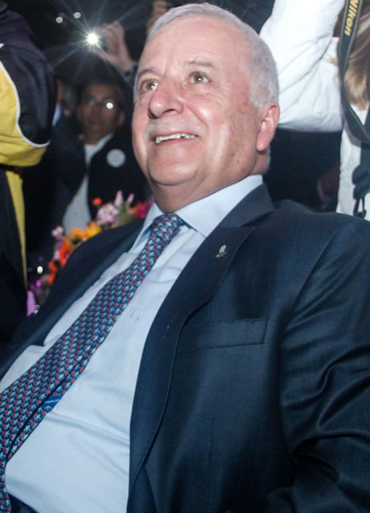 Baltazar Medina, presidente del Comité Olímpico Colombiano, observa la presentación del acto oficial de postulación de Cartagena y Bolívar como sede de los Juegos Nacionales de 2019. Colprensa