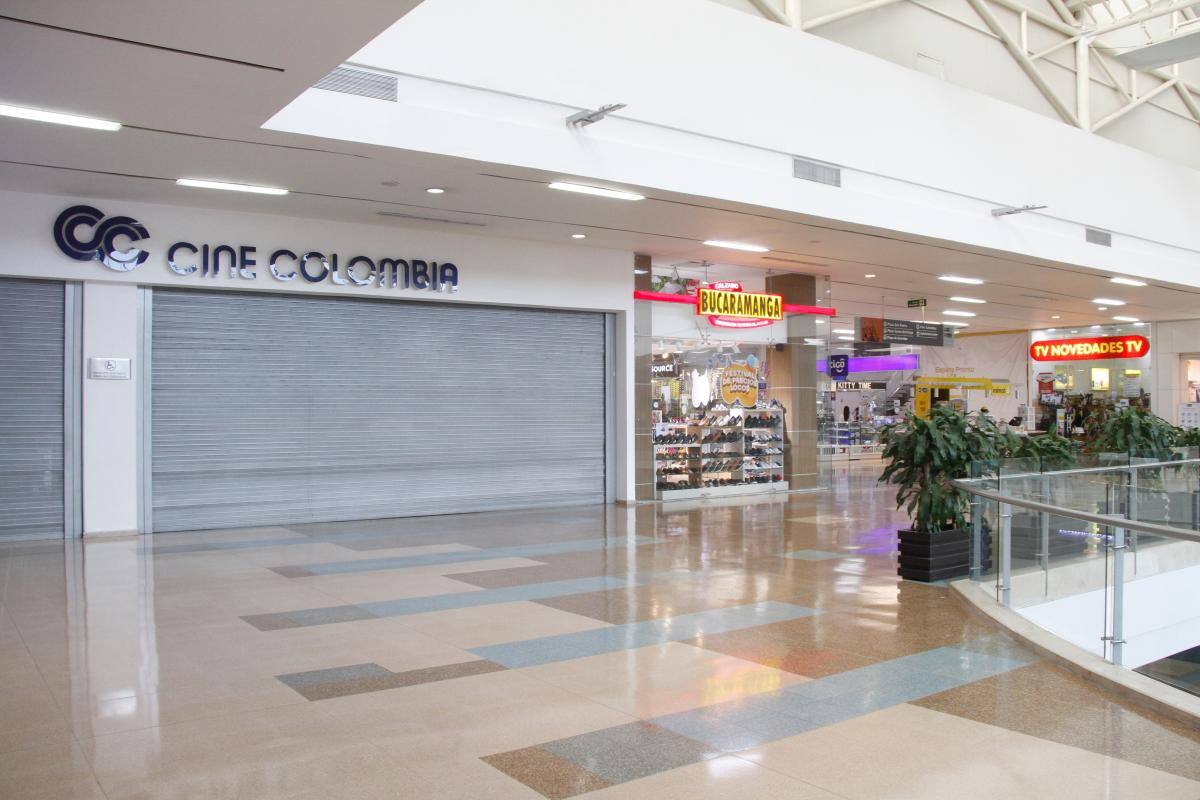 Entrada a Cinecolombia, Caribe Plaza.//Foto: Luis Eduardo Herrán - El Universal.