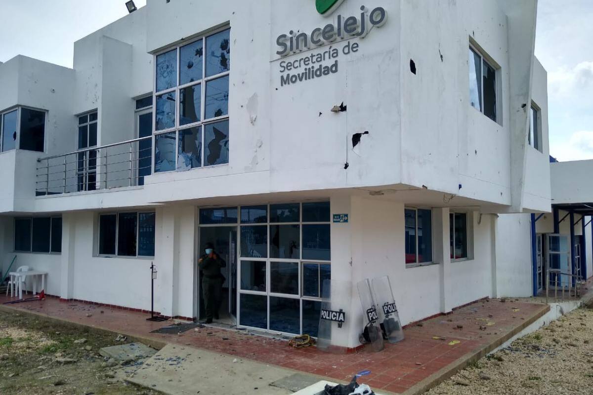 Vandalizan sede la secretaría de movilidad de Sincelejo