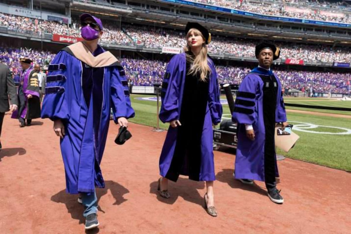 Taylor Swift recibe un doctorado honoris causa en Nueva York