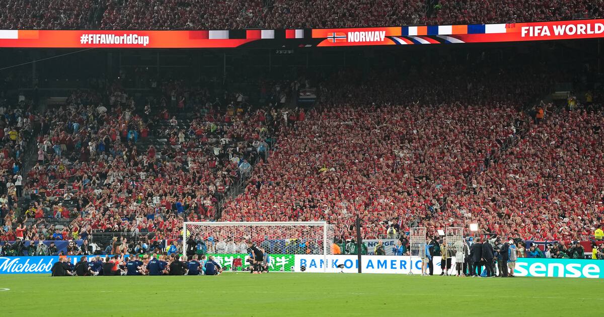 Video: jugadores e hinchas de Noruega celebran la clasificación con el "Remo Vikingo"; festejo es viral