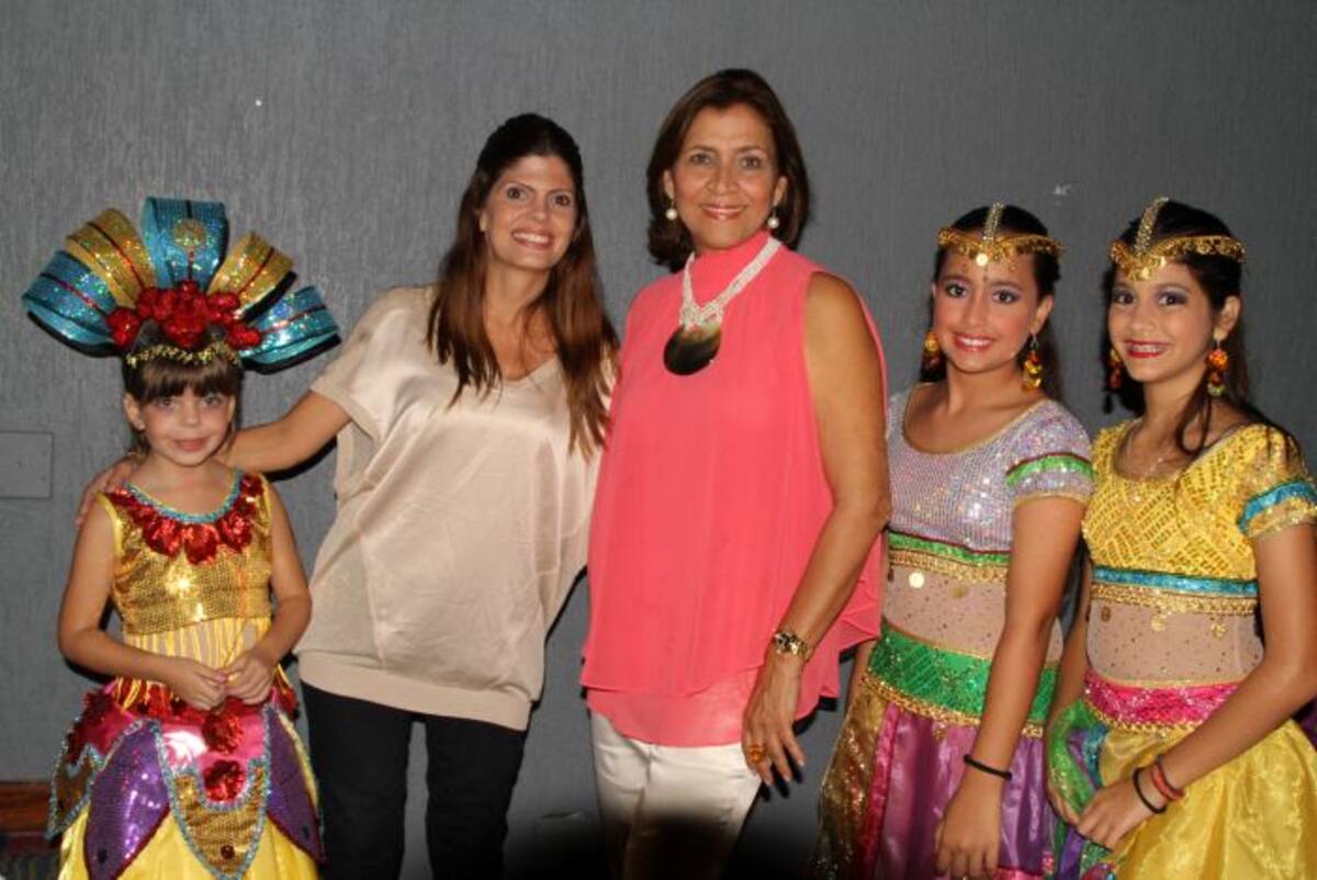 Sabrina Meisel, Julieta Bossa de Meisel, Sonia Yacamán de Bermúdez, Kristin Ahrens y Ana Milena Ibarra.