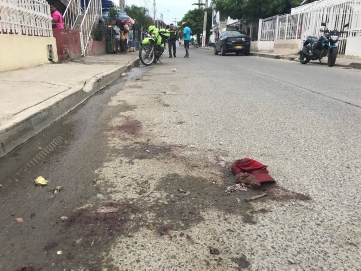 Los hechos ocurrieron a las 9 de la mañana de este domingo justo frente a la casa del policía pensionado. Kailline Giraldo
