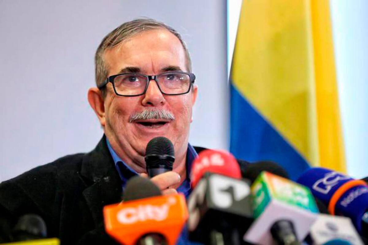 ¿A dónde y con permiso de quién? Rodrigo Londoño, Timochenko, saldrá del país