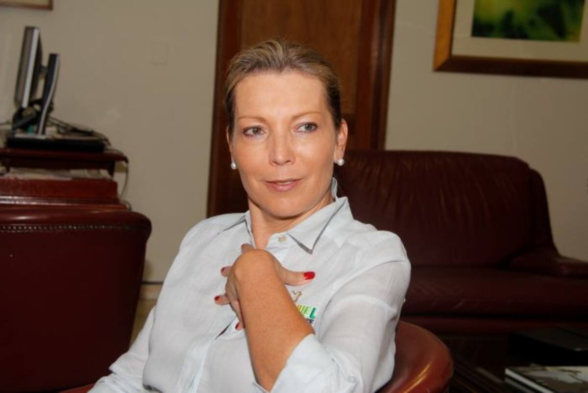 María Clemencia Rodríguez de Santos, primera dama de la Nación. Luis Eduardo Aparicio