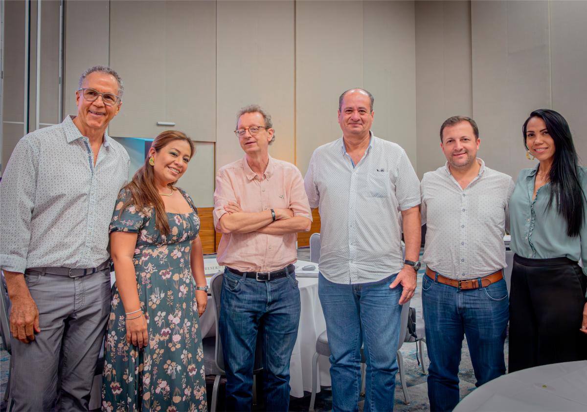 Danilo Puente, Kelly Soto, Gabriel Arango, Leopoldo Villadiego, Eduardo Calle y Amy Rojas.