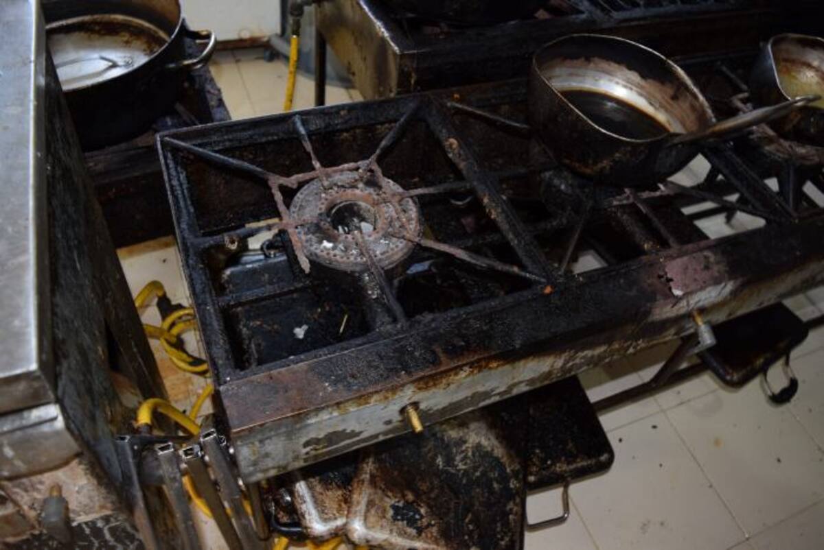 Condiciones de las estufas de uno de los restaurantes. CORTESÍA