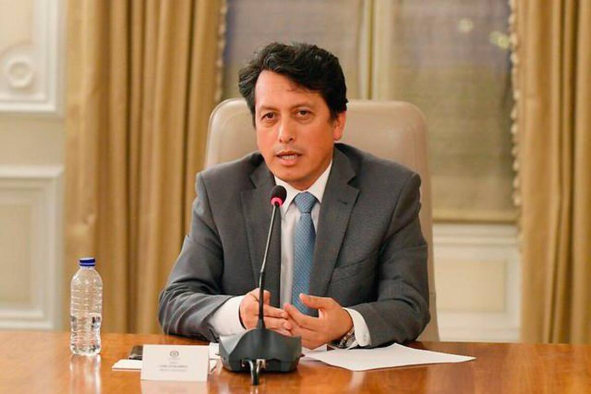 Aislarse es lo más responsable ante síntomas de gripe: experto de Minsalud