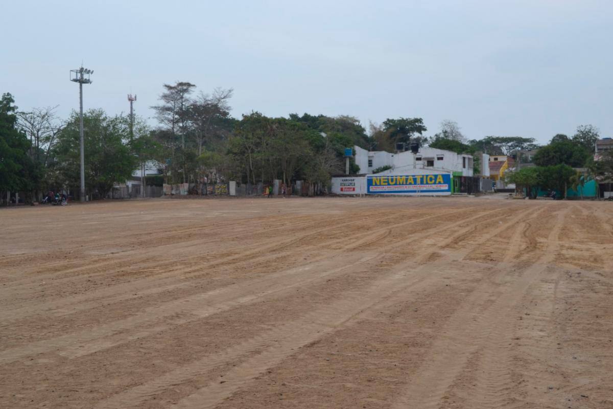 Arrancó arreglo de canchas para el XXIV Festival de Escuelas