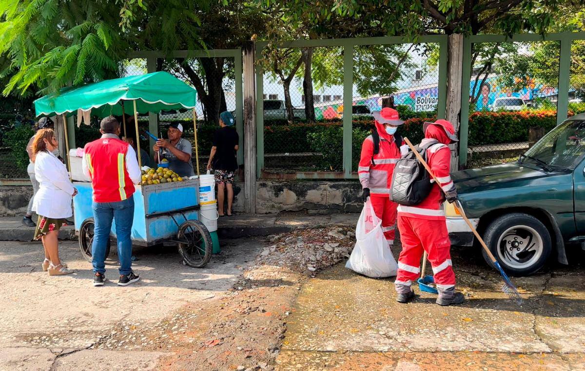 Los comerciantes fueron concientizados sobre el adecuado manejo de los residuos.