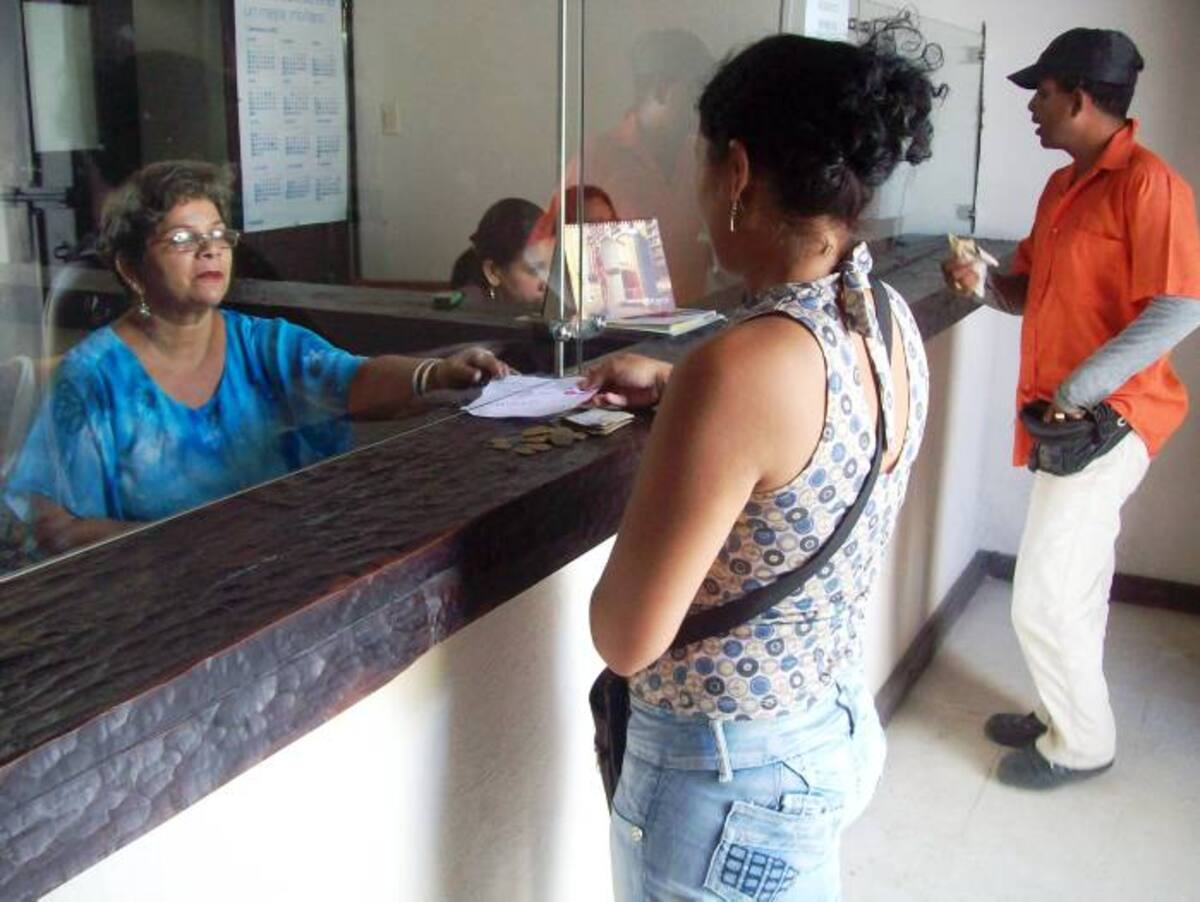 La comunidad, en su afán de beneficiarse de los incentivos, se está poniendo a día con los pagos. JOSEITO CASTAÑO - EL UNIVERSAL