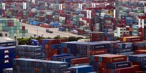 Economía de Venezuela se desploma por quinto año