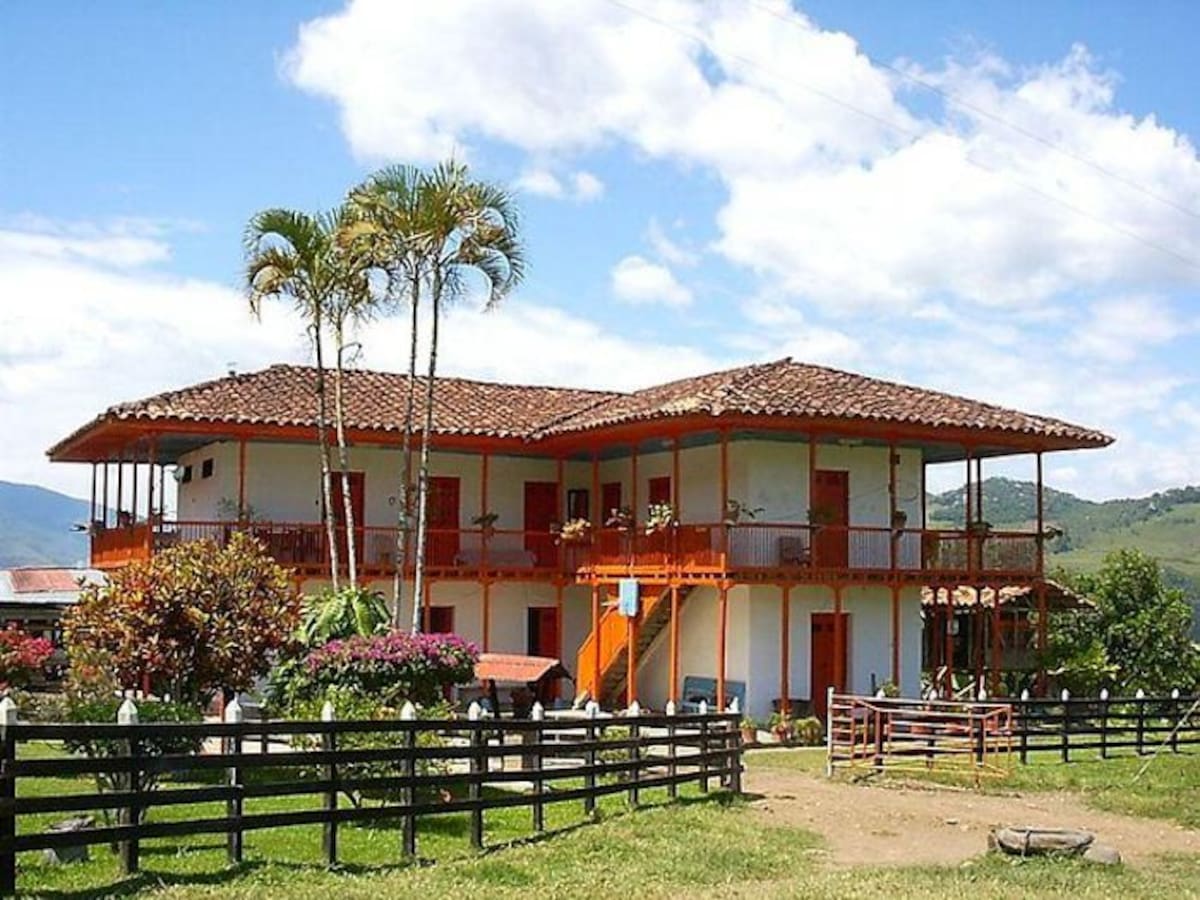 Estas son algunas de las experiencias que se ofrecen a los transeúntes del Times Square. COLPRENSA