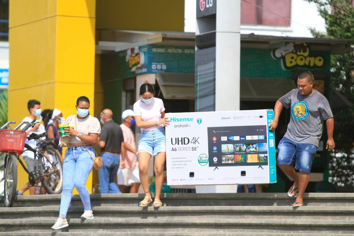 Cambios a la reforma tributaria: ‘días sin IVA’ no van en 2023
