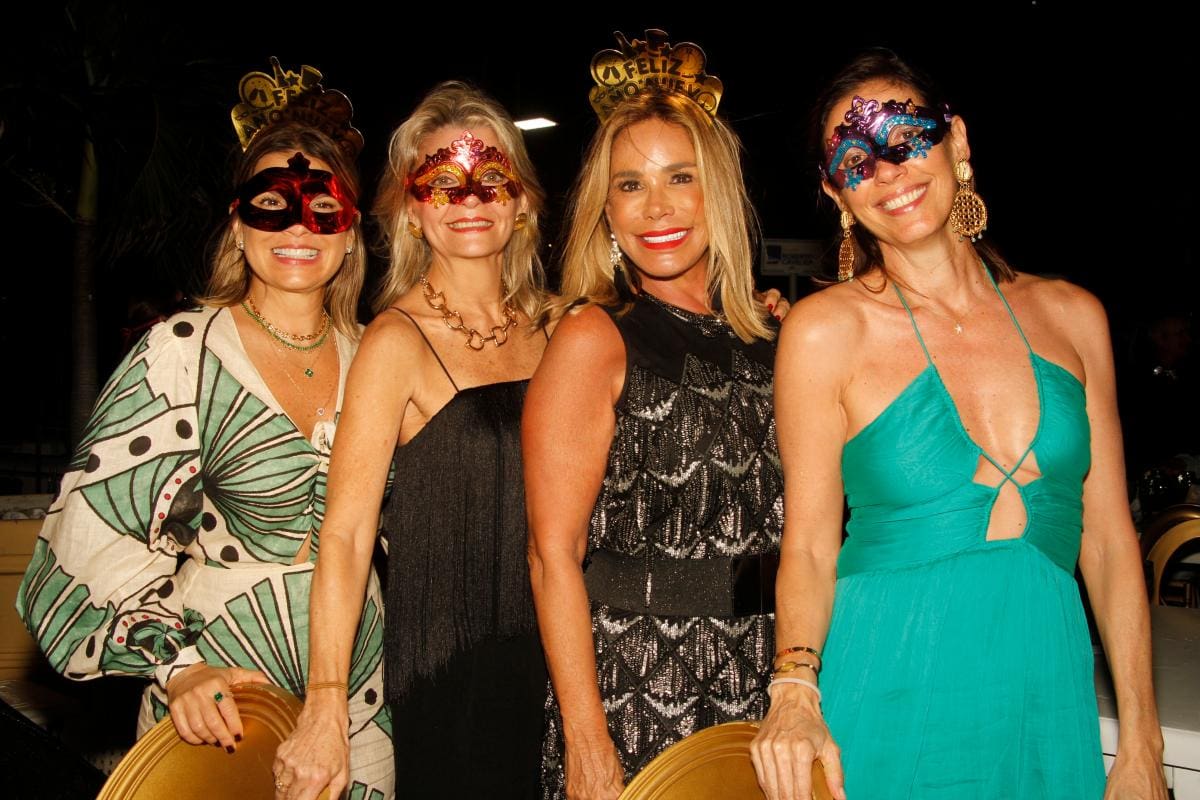 María Carolina Carbonell, Claudia Méndez, Cristina Ruiseco y Carolina Ruiseco.