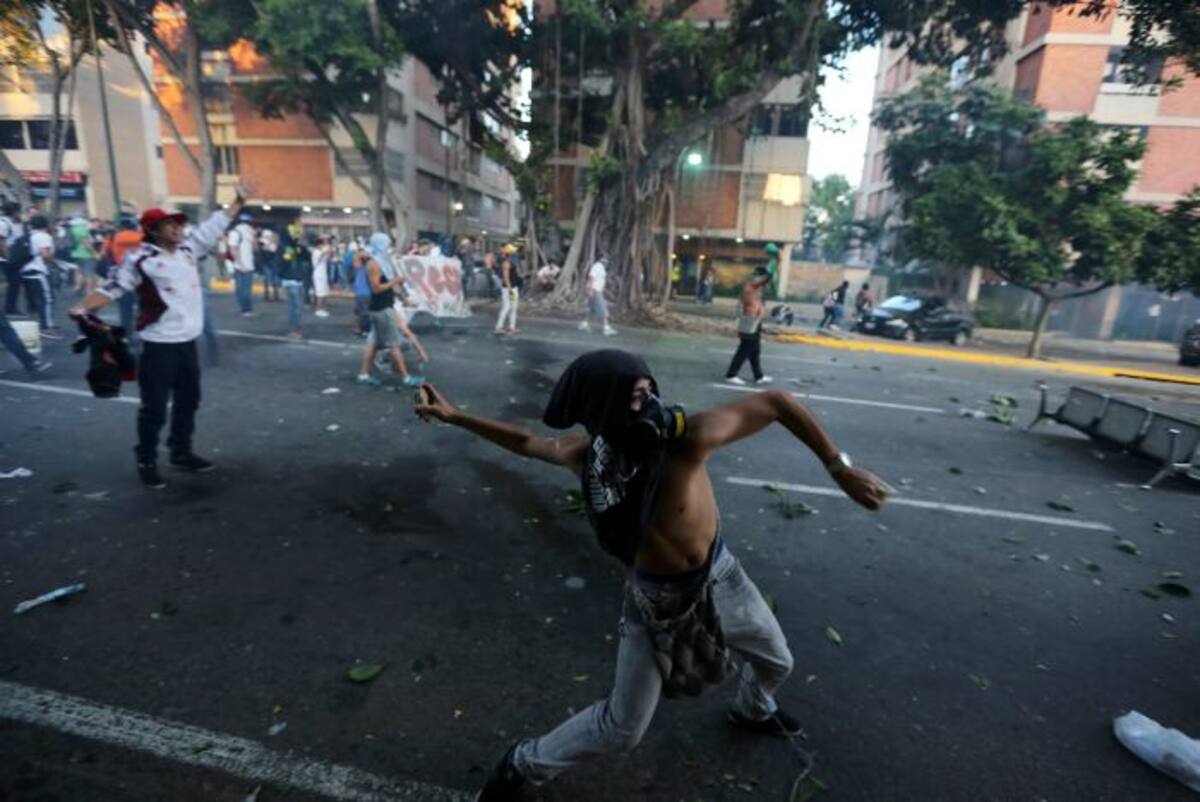 Enfrentamientos en las calles de Caracas. AP
