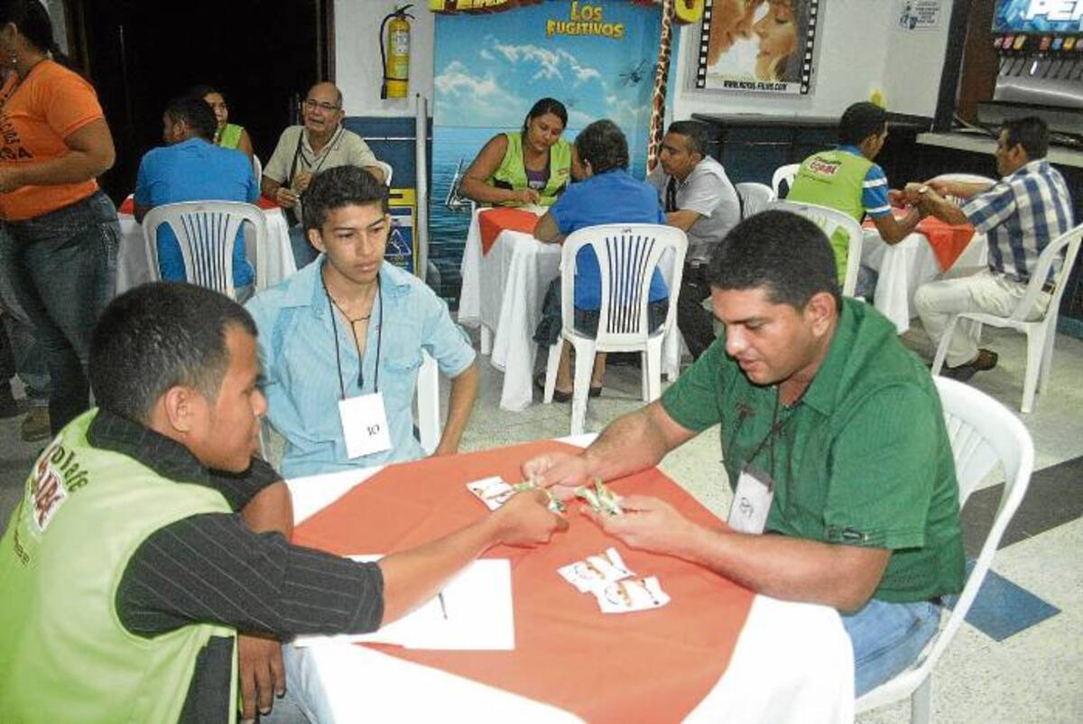 En la rueda de negocios fueron presentados los productos a tenderos y empresarios.