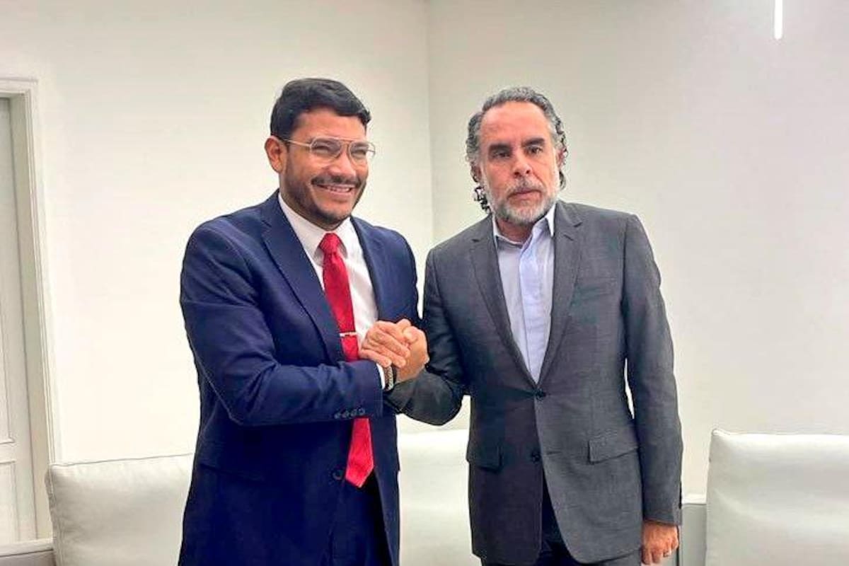 Gobierno de Venezuela recibe en Caracas a Armando Benedetti