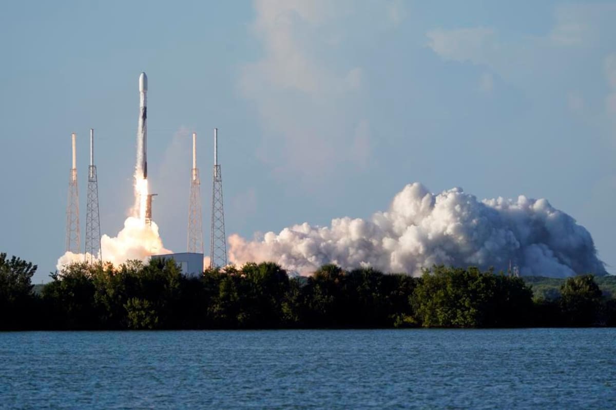 Lanzan primera nave espacial surcoreana rumbo a la Luna