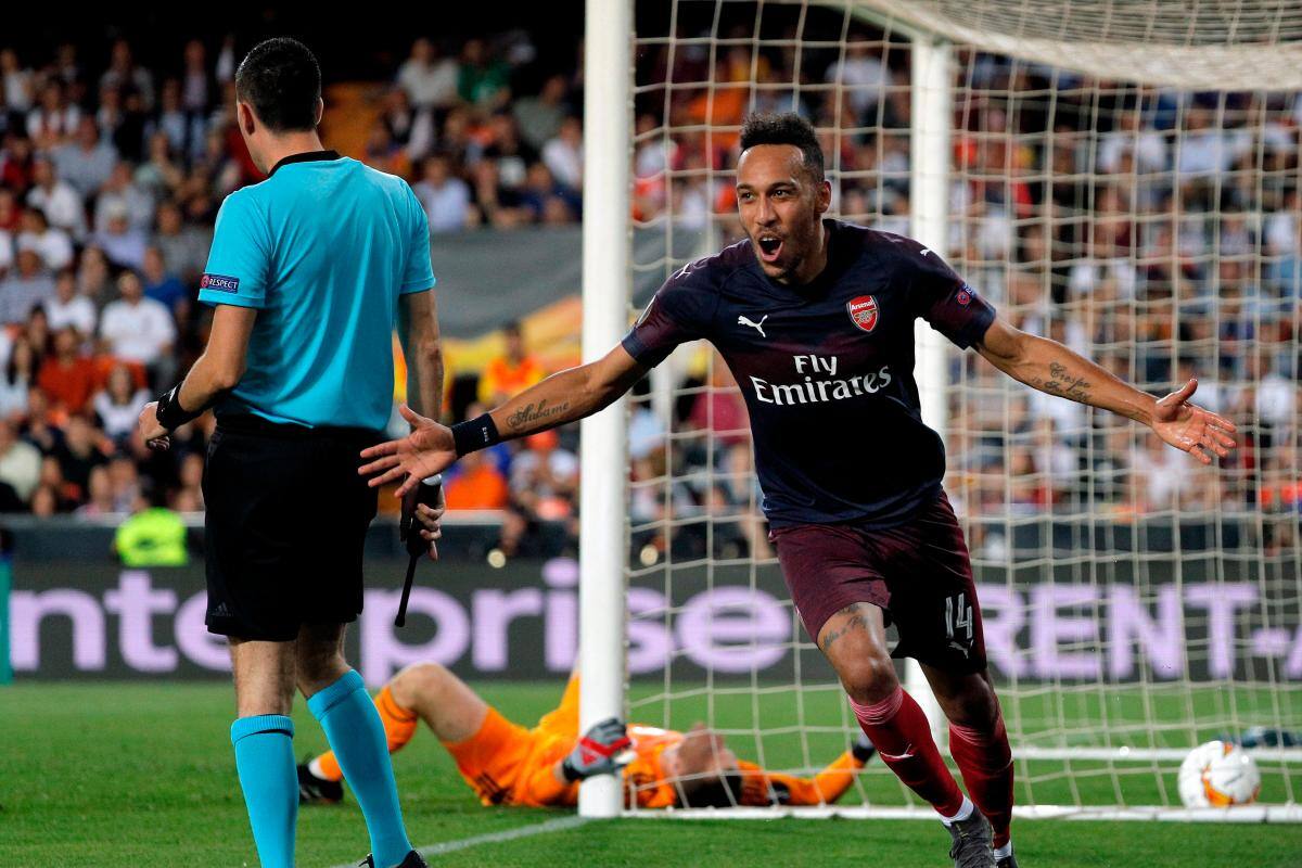 Fútbol: Aubameyang confirma que su corazón está bien