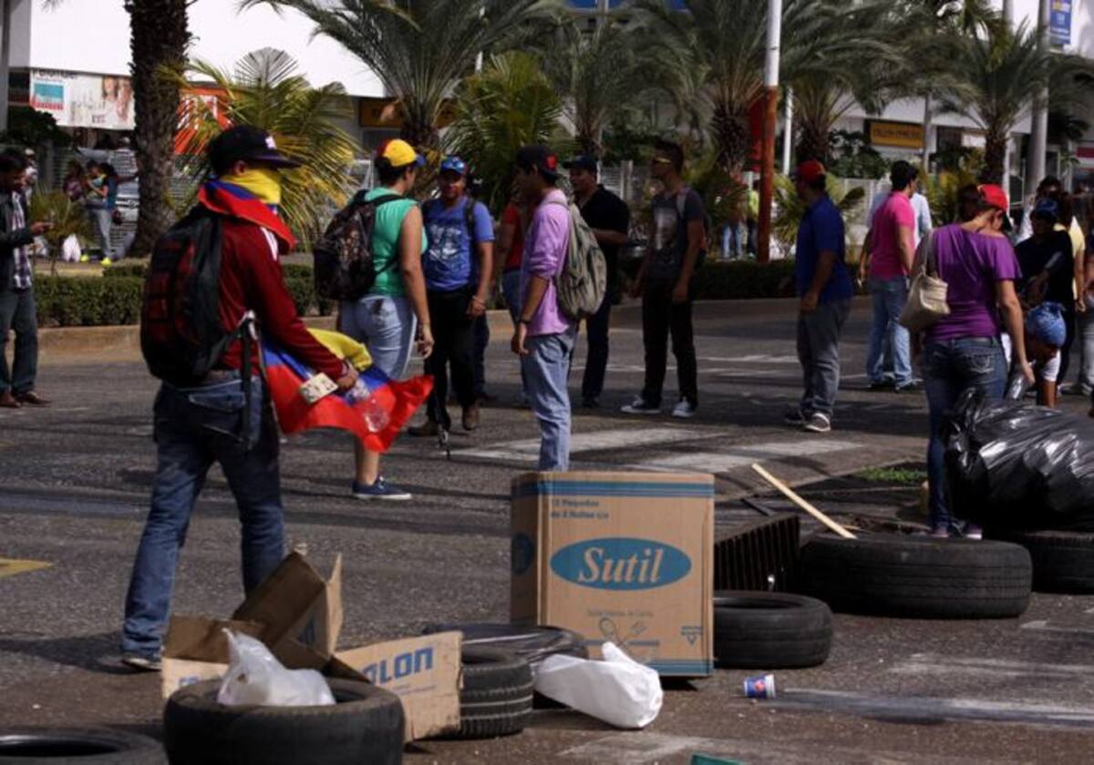 Los estudiantes fueron atropellados por una camioneta mientras protestaban. EL TIEMPO DE VENEZUELA