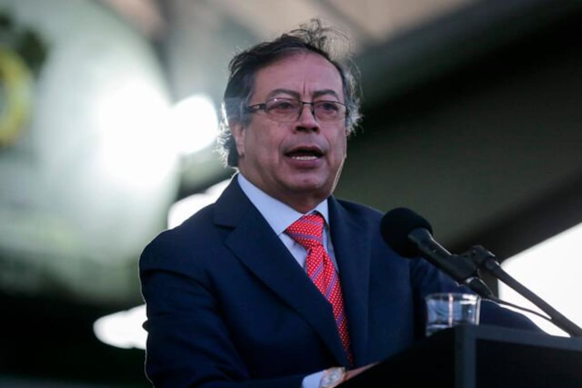 Gustavo Petro ordena al ejército despejar vías en Tierra Alta por Clan del Golfo