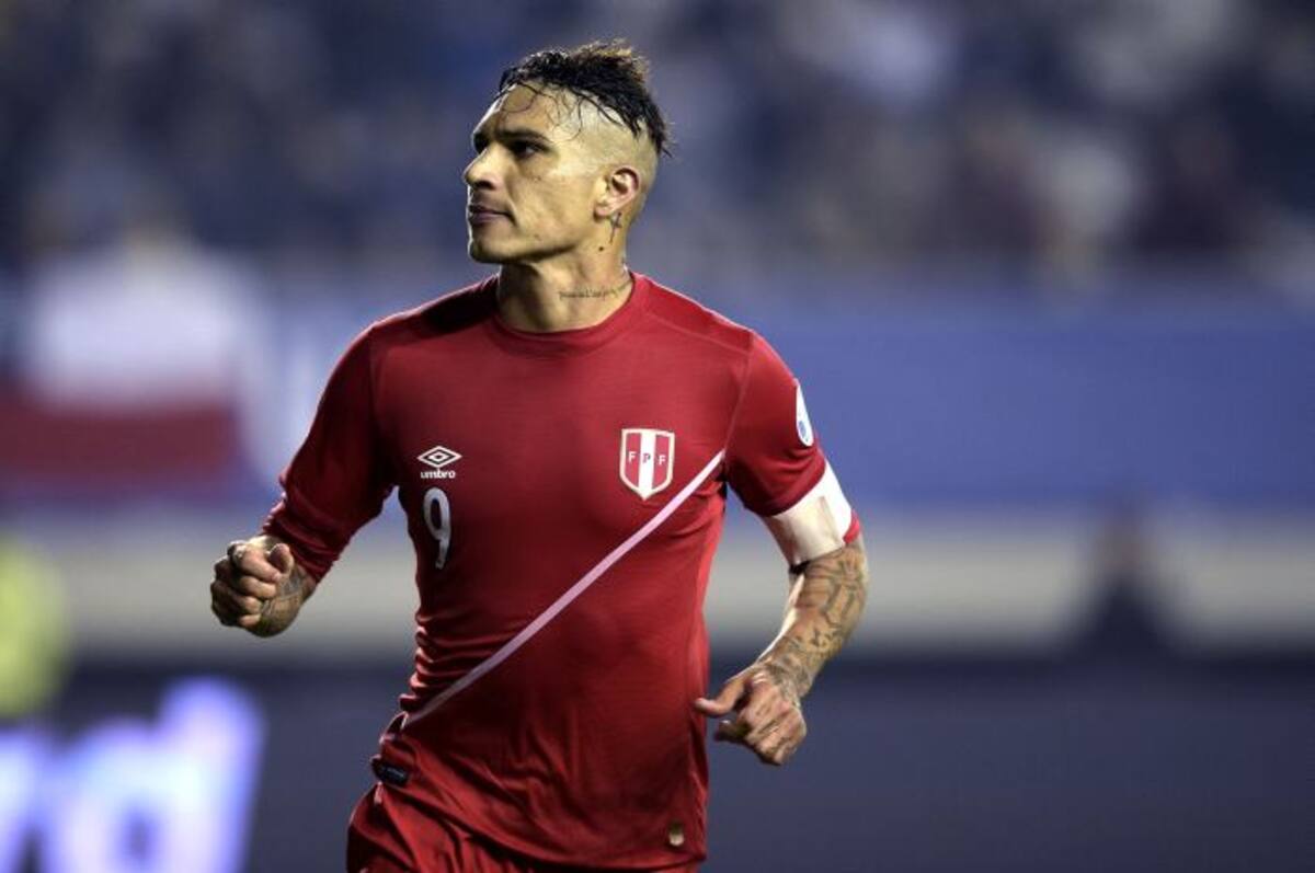 Paolo Guerrero jugará en el Flamengo. AFP JUAN MABROMATA