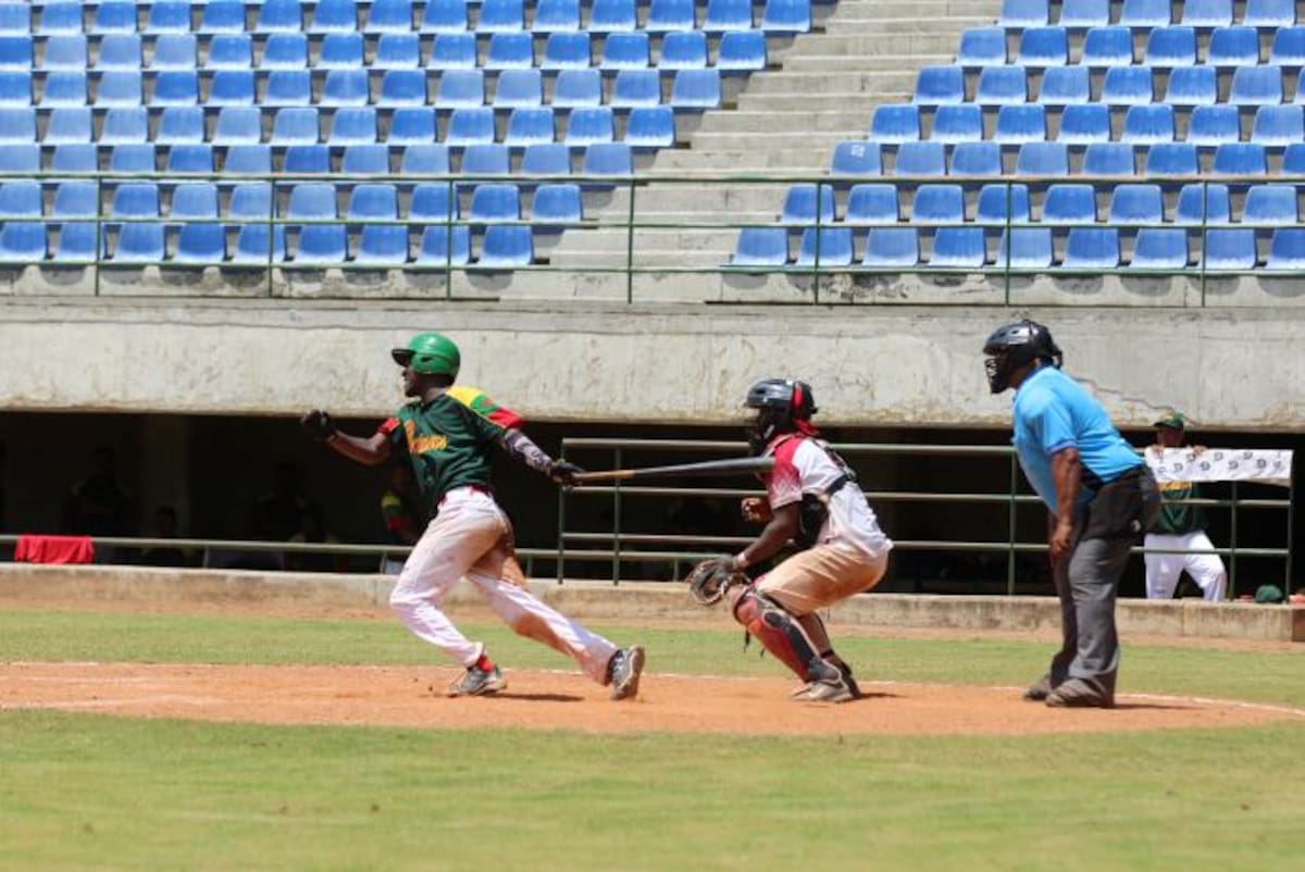 Bolívar sigue invicto en el Nacional de Béisbol Juvenil. CORTESÍA